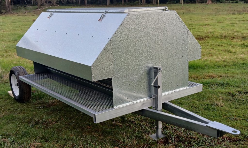 Chicken Caravan Feed Trailer 1000 1 tonne feeder for chickens, deters ground eggs