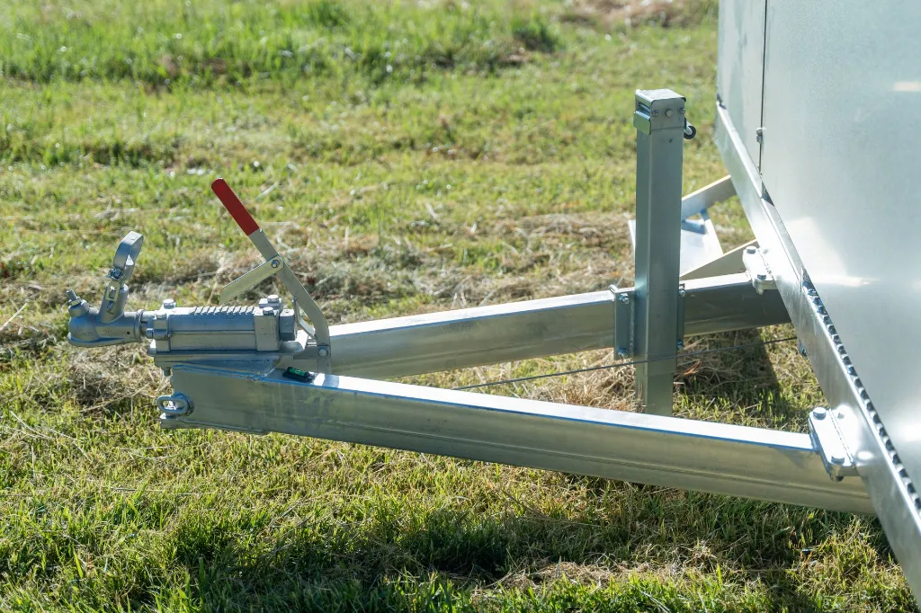 Chicken-caravan-600-a-frame-tow-hitch-brake