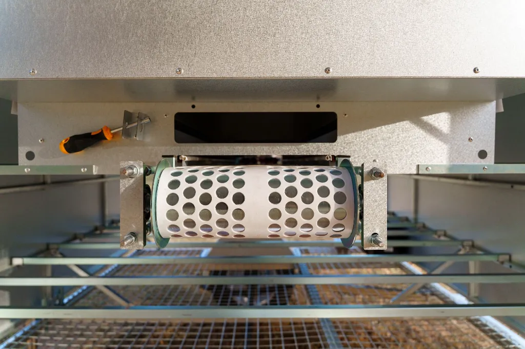 Chicken-Caravan-130-conveyor-belt-backend