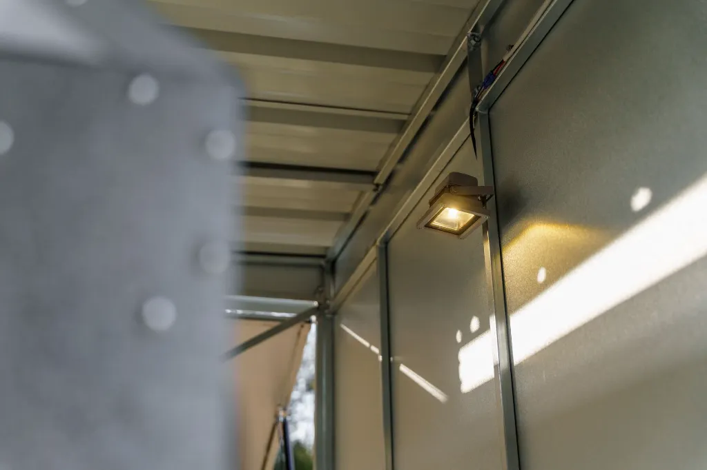 Chicken-Caravan-130-lighting-kit-system