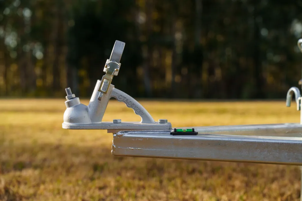 Chicken-Caravan-130-tow-hitch-ball-50mm